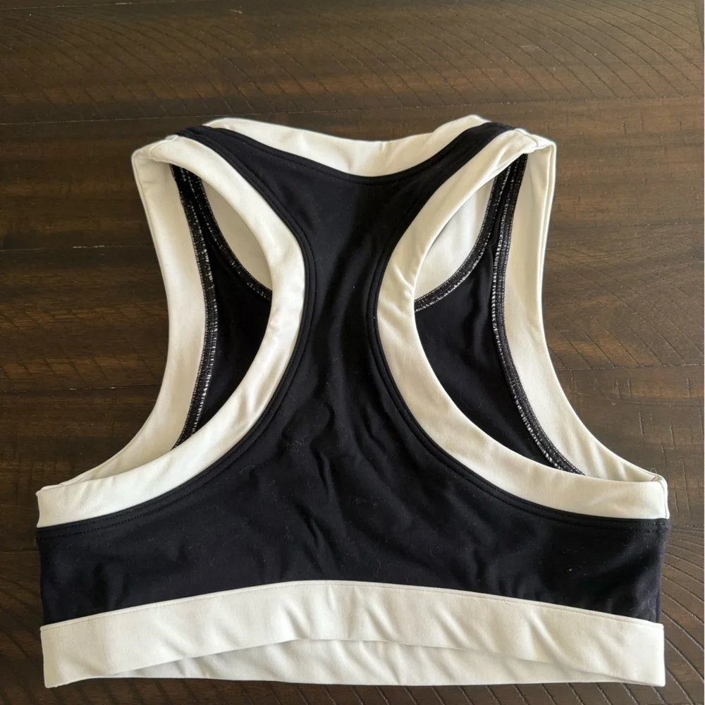 SET ACTIVE Black and White Sports Bra - Picture 2 of 2